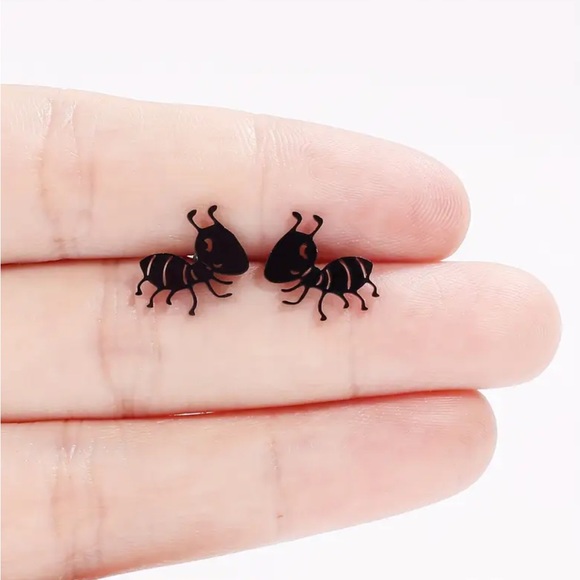 🎄3 for $23🎄 Black Stainless Steel Ant Stud Earrings - Picture 2 of 4